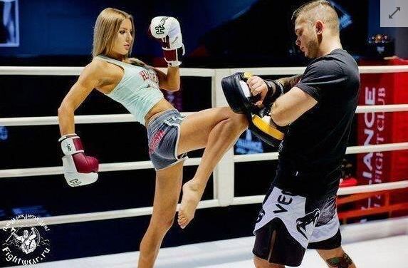 泰拳冠军白俄罗斯性感美女伊卡翠娜