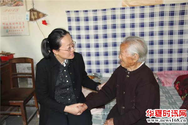 博兴县副县长贾芳到湖滨镇看望慰问百岁老人
