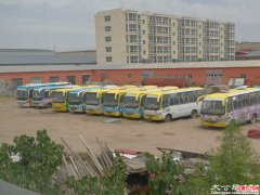 内蒙古乌拉特前旗公交车停运5个月市民出行难 质疑招标违规