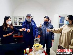 “陕西好人”袁桂生为吴堡防疫一线记者送来热乎饭