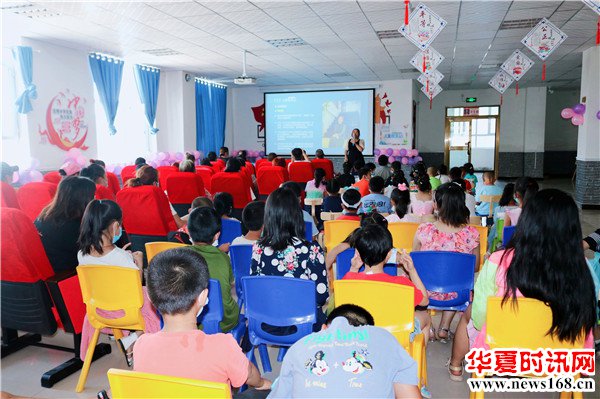 阿克苏祥林社区的暑期小课堂工作队变身“充电宝”孩子们学习兴趣高