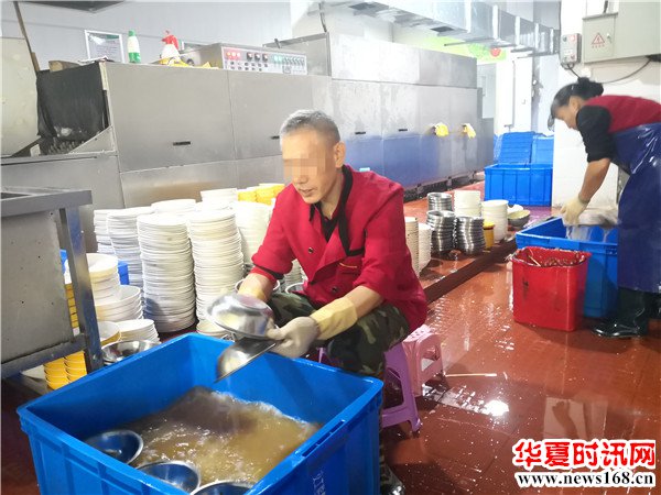 湖南交通工程学院食堂开业1年关门、承包人称：吃不消洗个碗5毛钱