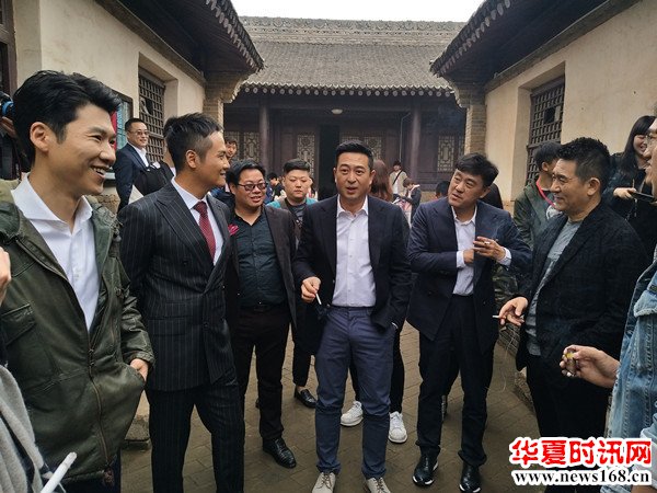西部新闻网总编辑张龙出席电视剧《白鹿原》首发式