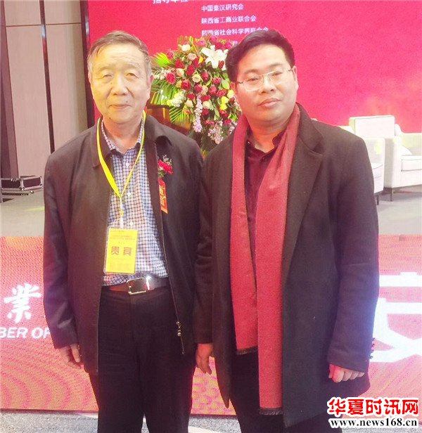 文化部原副部长、故宫博物院原院长郑欣淼和西部新闻网总编辑张龙