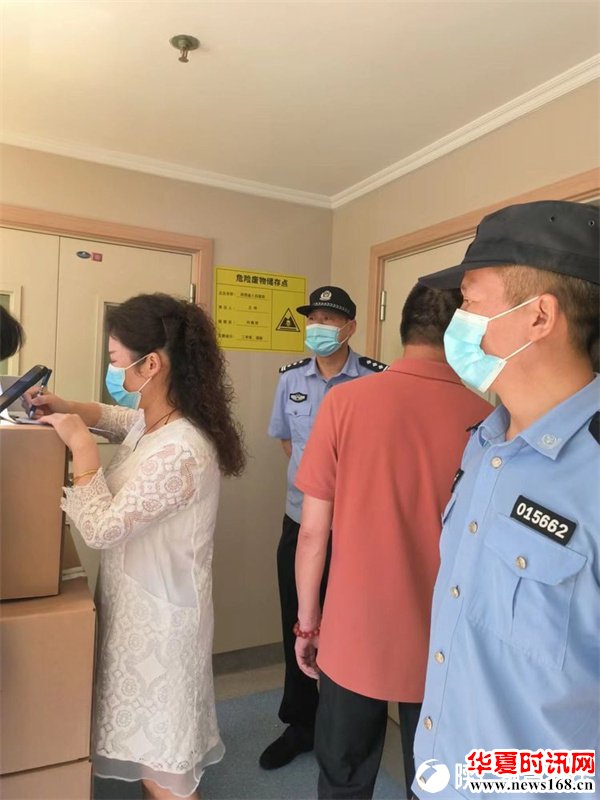 百日行动：红缨路派出所在省人民医院开展危化危爆物品安全检查