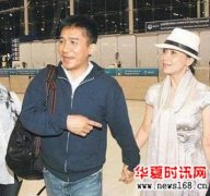 52岁的刘嘉玲怀孕了。老公乐得合不拢嘴！