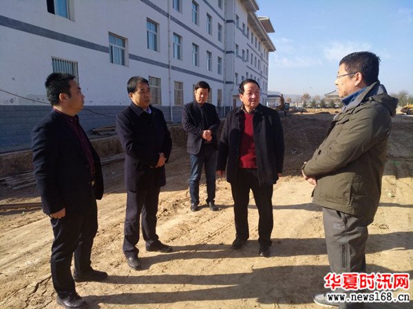 泾川县委常委,县政府副县长赵小军