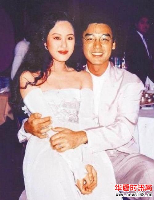 陈曜旻更因而与其老婆钟璧泽(已故)分手.