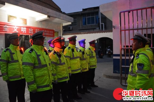 陕西大荔县公安局交通管理大队开展夜查整治活动