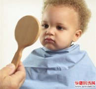 宝宝到底适合在家理发还是在理发店理发，宝妈们你知道吗？