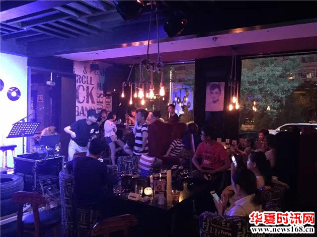 神木爽约咖啡酒吧