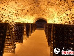 香槟酒：从农产品到奢侈品的匠心独运