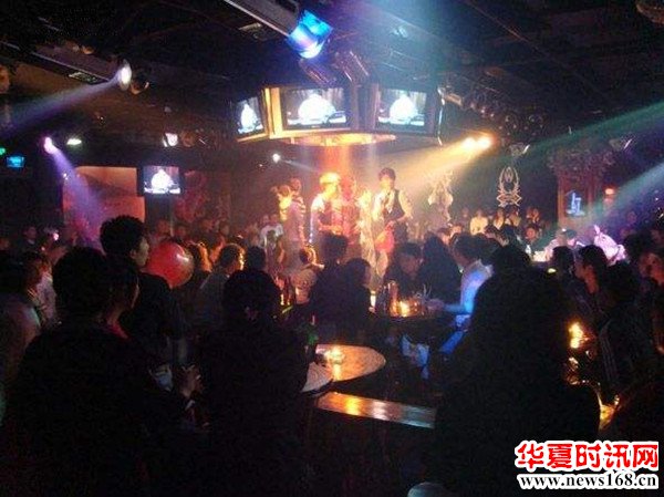德力森原浆啤酒万圣节