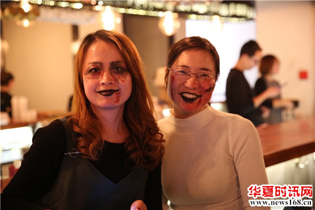 神木爽约咖啡酒吧万圣节