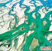 人民日报首次全彩版 首期“当日推荐精品”好照片产生