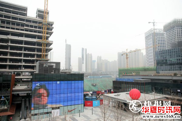 西安曲江新区推新政贴心为百姓服务 大唐不夜城换新装惊艳世人