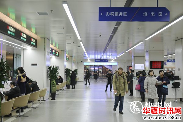 西安曲江新区推新政贴心为百姓服务 大唐不夜城换新装惊艳世人