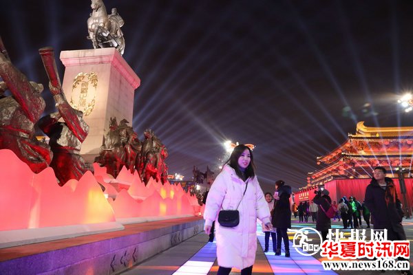 西安曲江新区推新政贴心为百姓服务 大唐不夜城换新装惊艳世人