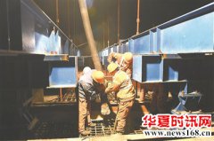 浙江省鄞州区鄞城大道上跨奉化江特大桥主跨昨晚合龙