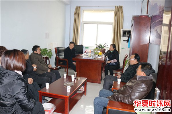 渭南市临渭区农业局：锦旗一面任更重 不待扬鞭自奋蹄 