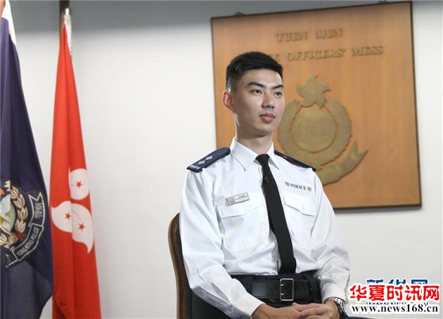 网红帅港警卓锦鹏