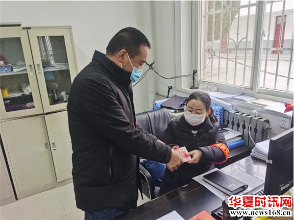 凤县凤关镇留凤关村党支部书记伍志航