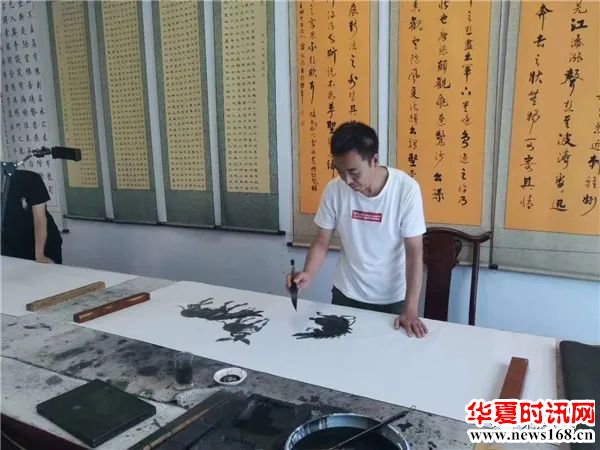 渭南市青年书画家李伟强：只有文化自信，才能浓墨绘出大好人生