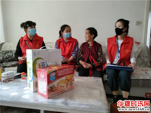 十三团健康东路社区开展“感恩母亲”母亲节慰问活动