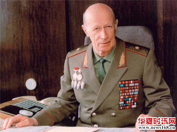 信号旗创始人德罗兹多夫将军