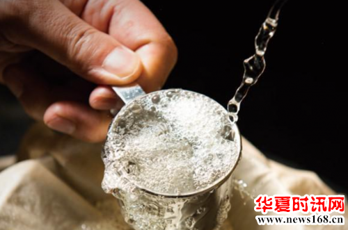 这个端午，五粮浓香邀全国兄弟一起端「五」！