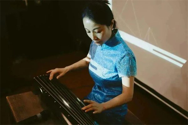 古琴演奏陕西省四川南充商会第一届第四次会员大会暨商会成立两周年庆典