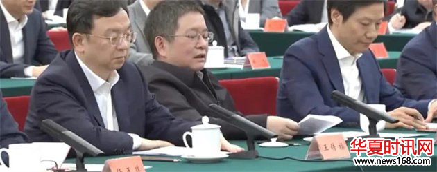 民营企业家座谈会任正非坐C位，春晚机器人红人王兴兴，马云穿中山装很帅气