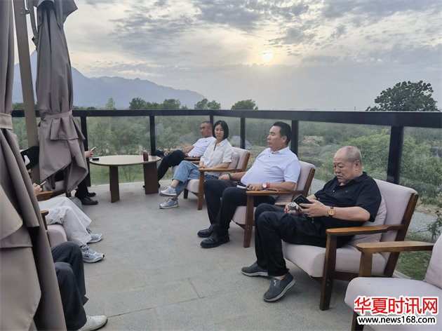 德尔森啤酒携手多方考察”日暮尘想”拟打造直升机观光与啤酒音乐节文旅新地标