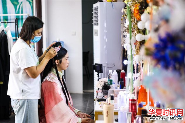 浙江宁波：“旅拍”丰富游客旅游体验