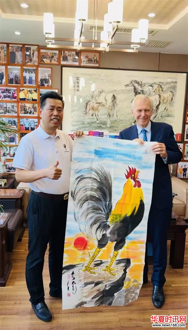 比利时前首相伊夫·莱特姆与画家阴江波