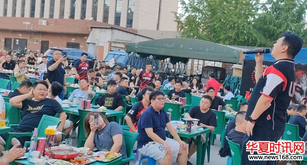 梁洪瑞在德尔森啤酒足球音乐派对  陕西联合第二现场嗨翻全场