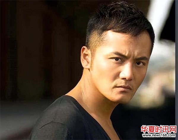 张嘉译每次拍戏都带上表弟姬他，姬他火了，张嘉译很欣慰