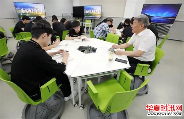 西安科技大学党委书记来兴平讲授《岩石力学与工程》​ 精品课堂兼具专业深度与思想温度