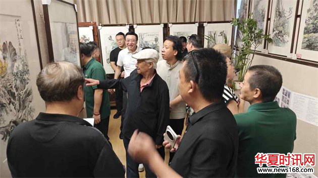 张辉大景花鸟画小品展