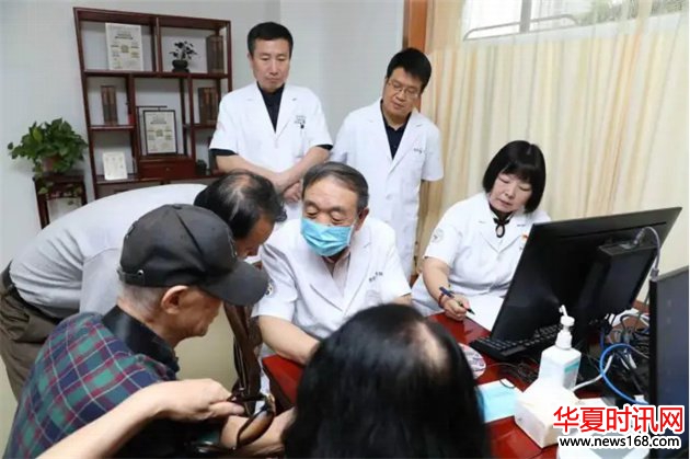 西安市第九医院举办国医大师李佃贵浊毒理论临床研究基地暨传承工作室揭牌仪式