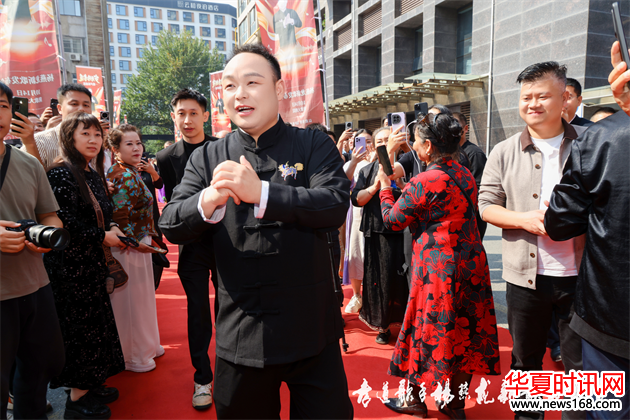 杨燕龙新歌发布会《跪天跪地跪父母》